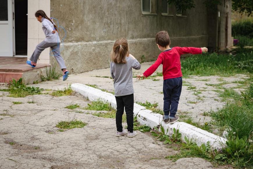 CORESPONDENȚĂ DIN GĂGĂUZIA. Într-o regiune prorusă, refugiații ucraineni au găsit o nouă casă chiar pe strada Lenin. „E liniște cum obișnuia să fie acasă”