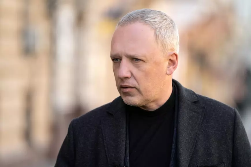 INTERVIU. Primarul din Cernăuți, despre frica de zi cu zi într-un oraș departe de front: „Nimeni nu știe ce va ținti următoarea rachetă”