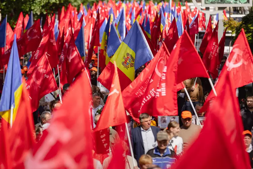 Corespondență de la Chișinău. Cum au sărbătorit zeci de mii de moldoveni Ziua Victoriei, între nostalgia față de URSS și propaganda Moscovei. „Pentru limba română, mergeți în România”