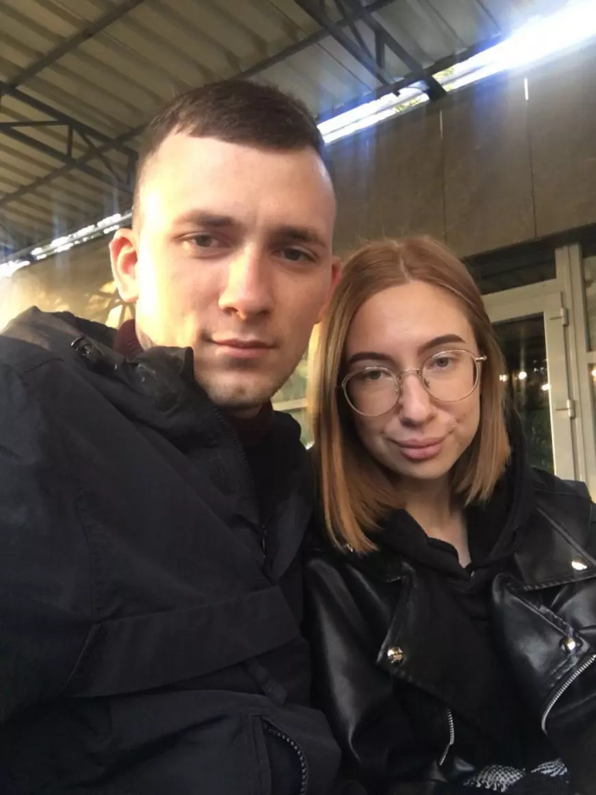 „Din inima iadului, îmi scrie că mă iubește mai mult decât viața”. Mesajele trimise de luptătorii de la Azovstal către soțiile și mamele lor