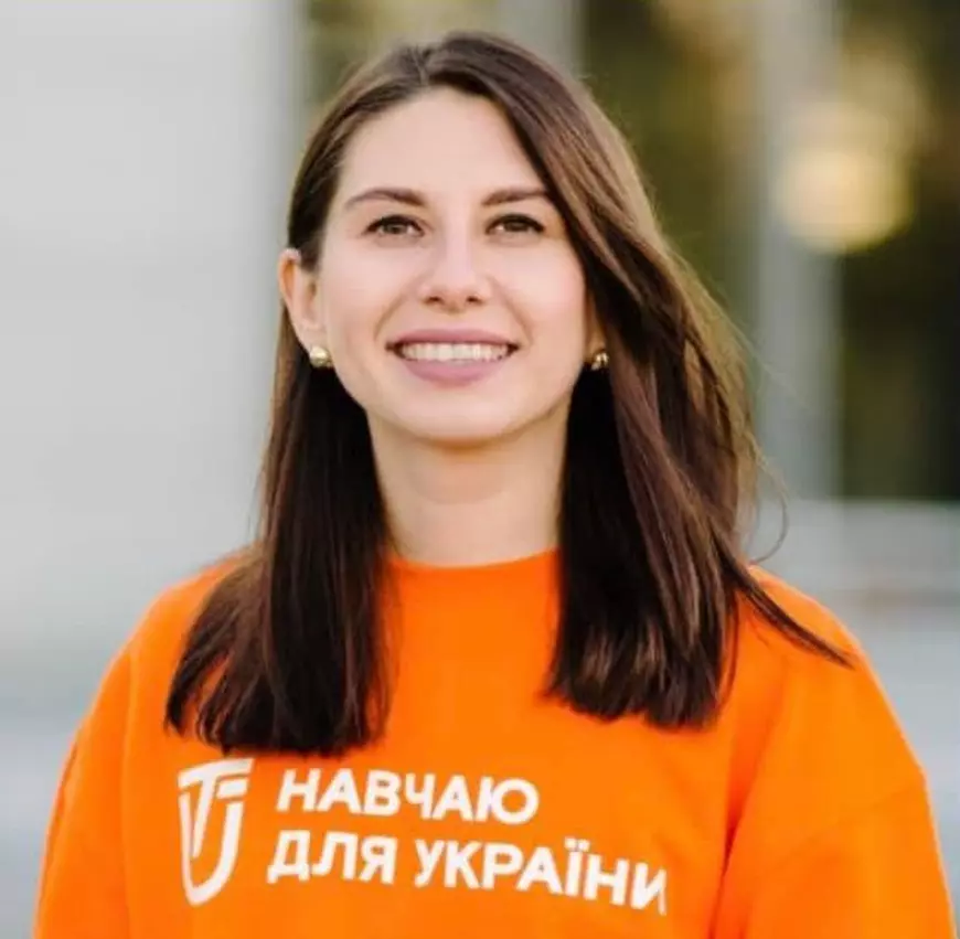 Cum merge înainte viața unor profesori din Ucraina, după ce o colegă a murit în bombardamente: „În ultimul mesaj mi-a spus că o să rămână în Harkiv până în momentul victoriei”