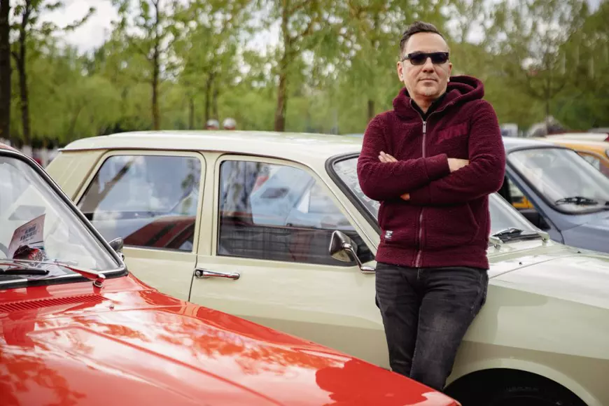 Ford interbelic, Cadillac de după Primul Război și Dacia 1300 din comunism. Expoziția de mașini retro, între nostalgie și rezistența la bolizii de azi