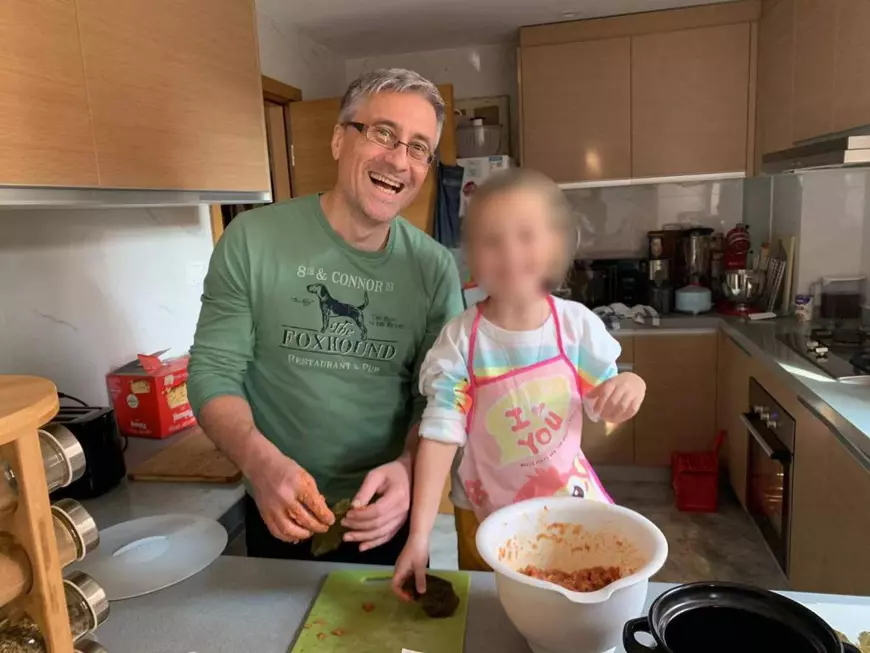 Exclusiv | 55 zile de izolare în Shanghai. Viața unui român în orașul în care oamenii cu Covid sunt luați din stradă și trimiși în centre de carantinare