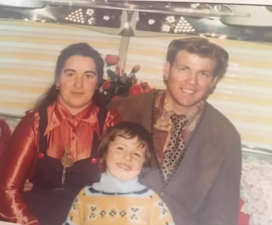 „M-am născut într-o rulotă și acum sunt cel mai bogat rom din Marea Britanie!” Povestea bărbatului care anunță că va fi miliardar până la finalul anului