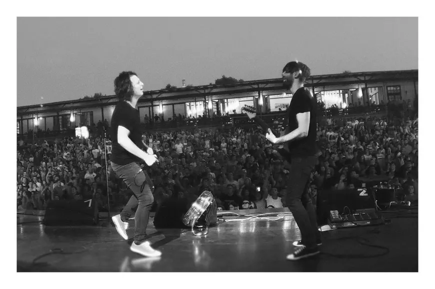 CORESPONDENȚĂ DIN MOLDOVA. Rockerii de la Chișinău care au ales limba română. Solistul trupei Alternosfera: „Dacă eu cânt în rusă, înseamnă că le promovez limba”