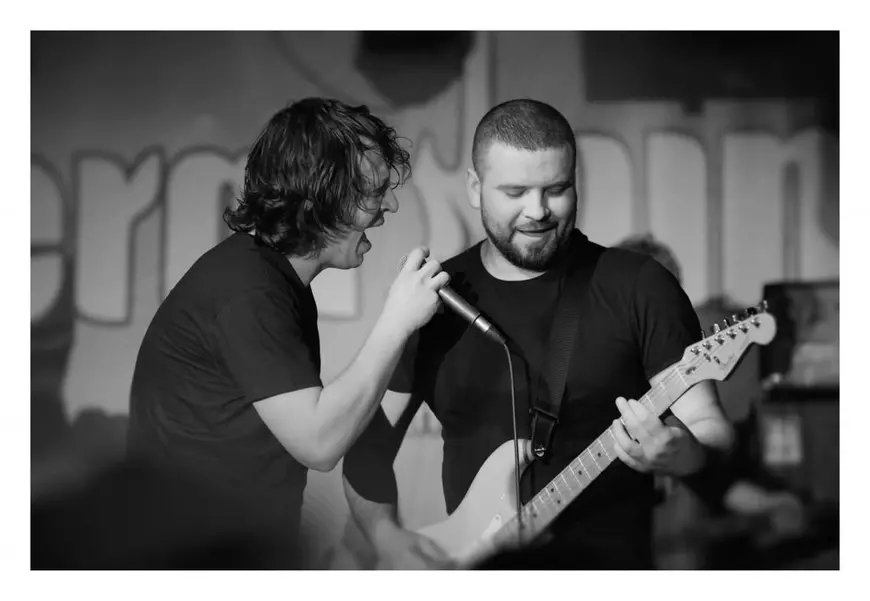 CORESPONDENȚĂ DIN MOLDOVA. Rockerii de la Chișinău care au ales limba română. Solistul trupei Alternosfera: „Dacă eu cânt în rusă, înseamnă că le promovez limba”