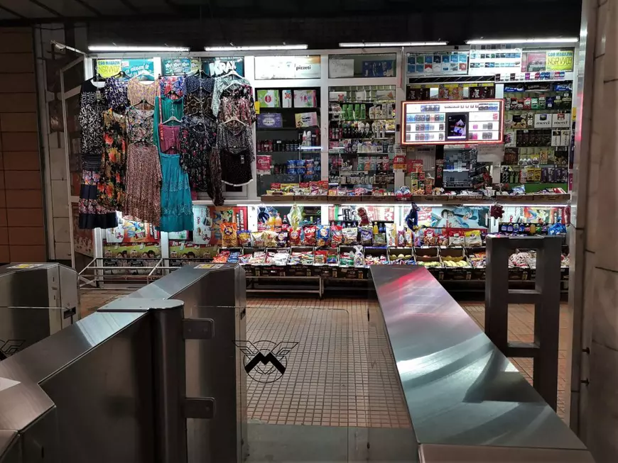 Metrorex și primăria lui Negoiță nu s-au atins de chioșcurile ilegale de la metrou din sectorul 3. Câte mai funcționează și cum explică autoritățile