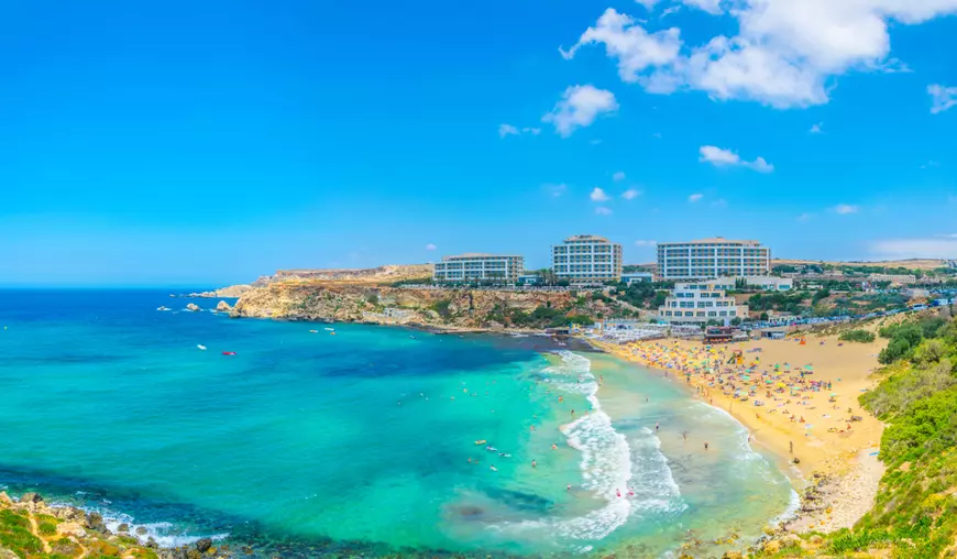 Plaja Golden Bay - Malta