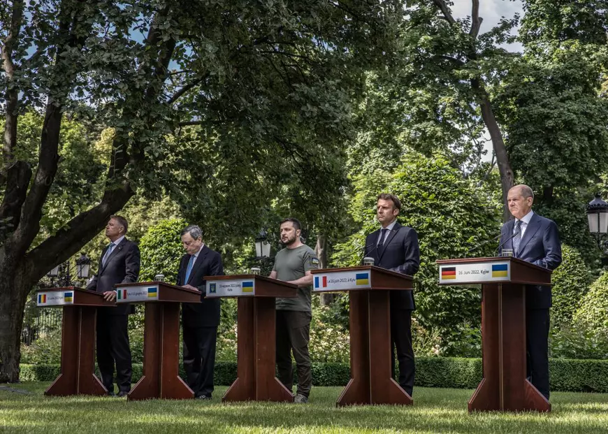 Industriașii germani avertizează că țara riscă să intre în recesiune, dacă Rusia taie gazele. Analist: „Când Germania strănută, România face gripă”