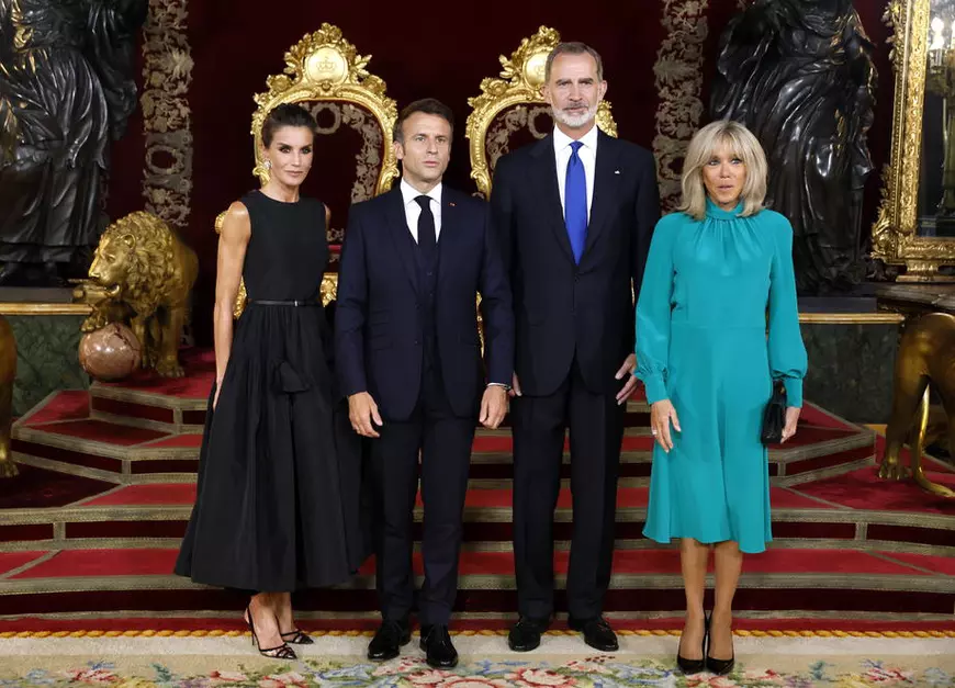 Cum s-a îmbrăcat Carmen Iohannis la dineul regelui Spaniei. Prima doamnă a României s-a duelat în ținute cu regina Letizia, Jill Biden și Brigitte Macron
