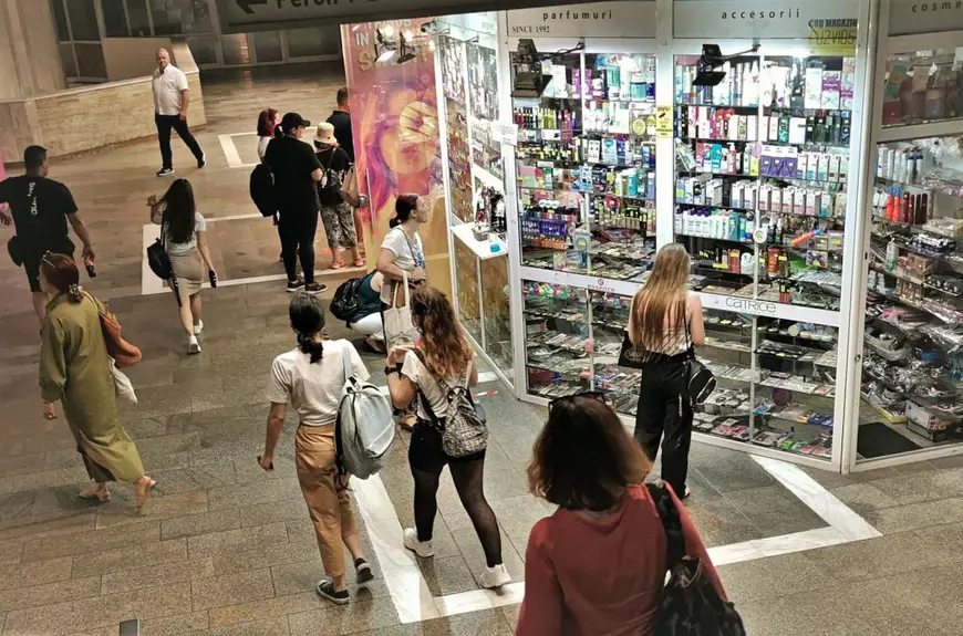 Metrorex și primăria lui Negoiță nu s-au atins de chioșcurile ilegale de la metrou din sectorul 3. Câte mai funcționează și cum explică autoritățile