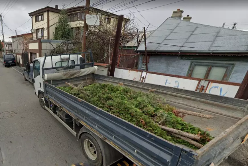 EXCLUSIV. Prins de Google Maps! Omul lui Piedone de la șefia infrastructurii sectorului 5 a lucrat în gospodărie cu oamenii din subordinea sa