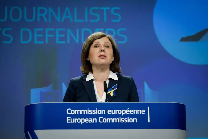 INTERVIU | Mesaj puternic al Věrei Jourová, vicele Comisiei Europene: se întâlnește cu președintele Iohannis, cu premierul Ciucă, dar și cu ziarista Emilia Șercan