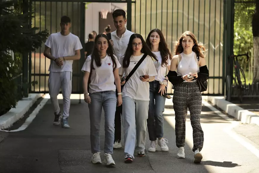 Reportaj. Bac-ul la matematică, o formalitate pentru elevii de la Colegiul „Vianu”, deja admiși la facultăți în afară: „A fost penibil de ușor”