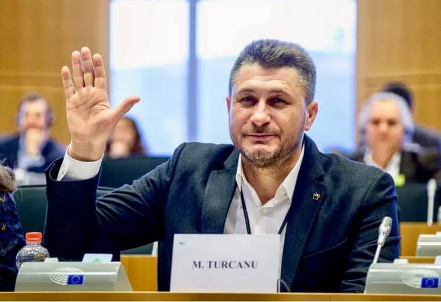 Notate cu 2,25 pentru că au refuzat să dedice o licitație unei „firme de partid”