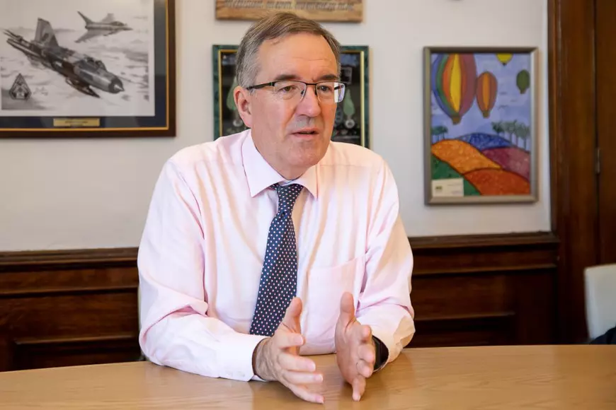 Andrew Noble, ambasadorul britanic, mesaj pentru români despre drepturile LGBT: „Nu cred că o societate e cu adevărat liberă, dacă milioane de oameni nu pot să-și trăiască adevărata viață”