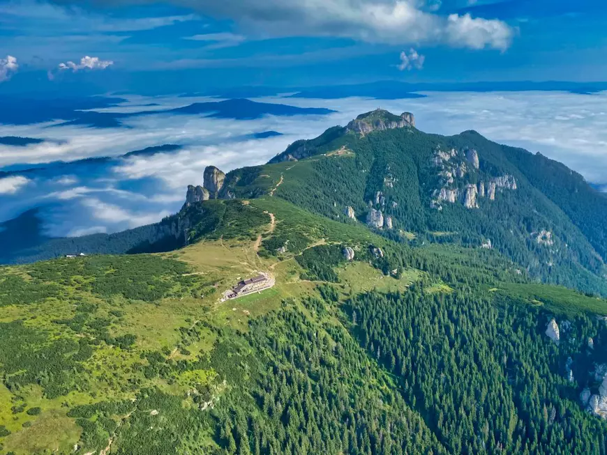 Cabane montane la altitudine din România