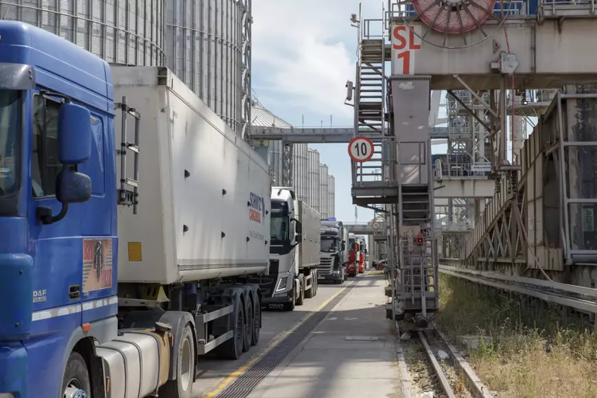 REPORTAJ de pe frontul cerealelor. Cum se exportă producția României și a Ucrainei printr-o investiție imensă