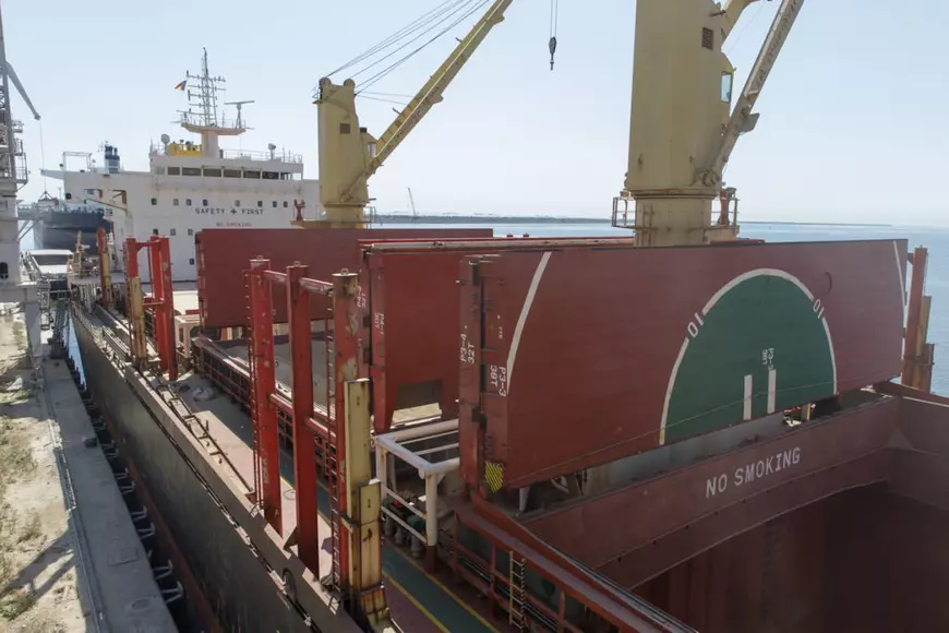 REPORTAJ de pe frontul cerealelor. Cum se exportă producția României și a Ucrainei printr-o investiție imensă