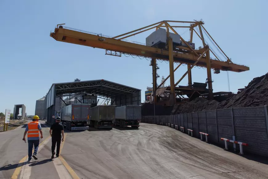 REPORTAJ de pe frontul cerealelor. Cum se exportă producția României și a Ucrainei printr-o investiție imensă