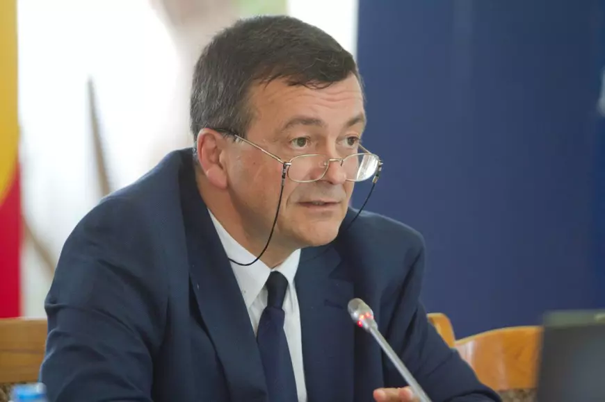 Care sunt secțiile pentru care universitățile de stat nu au suficienți profesori. Unele sunt exact cele unde românii sunt, teoretic, tari