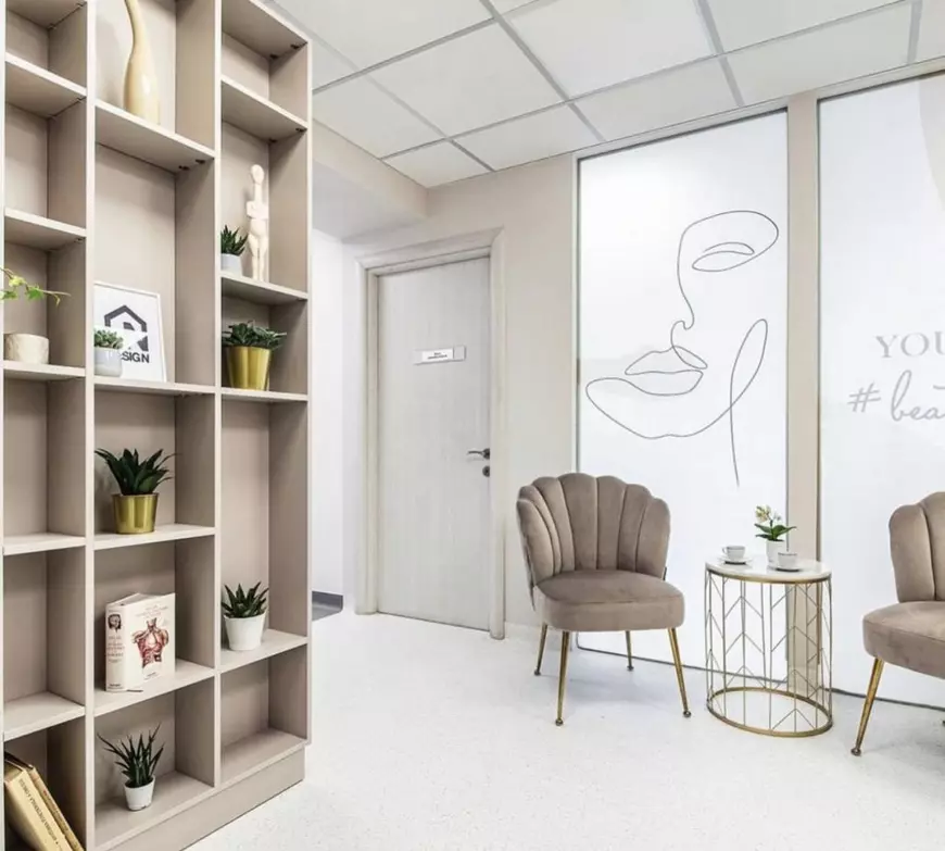 Există viață după operație de implant mamar atunci când rezultatul obținut este considerat „nereușit”?