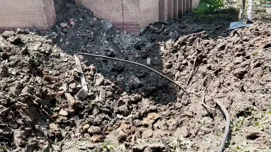 CORESPONDENȚĂ de pe frontul din Harkov, acolo unde ziua a început cu mâinile sus în fața Kalașnikoavelor ucrainene și s-a terminat sub ploaia de rachete rusești