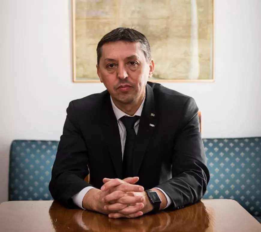 România, pe ultimul loc în UE la procentul de elevi și studenți care și muncesc. Un rector, un reprezentant al studenților și un trainer analizează cauzele