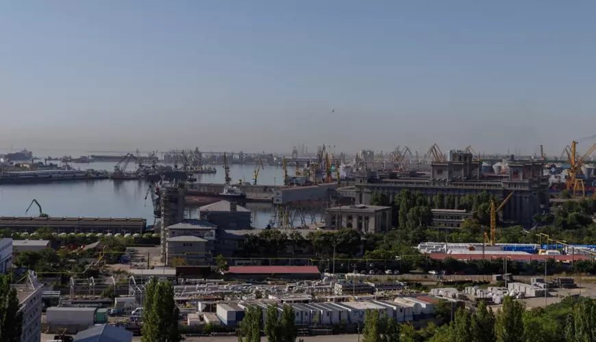REPORTAJ. Oamenii din Portul Constanța: cei cu care nu se întâlnesc delegațiile străine și speră „să ajung la 2.000 de lei pe lună”