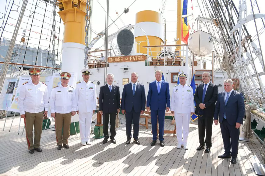 Kelemen Hunor a lipsit la Ziua Marinei, unde a fost prezent Klaus Iohannis: „Azi m-am întors din concediu”. Și Marcel Ciolacu a absentat