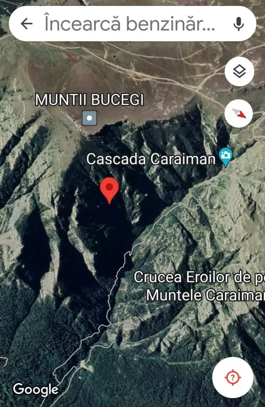Trei adulți și doi copii, blocați pe munte după ce s-au rătăcit. Salvamont îi caută: „Nu mai găsesc poteca”