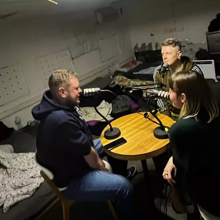 Jurnalist din Kiev, despre lupta de pe frontul presei din Ucraina: „Am lucrat non-stop, fără libere, fără salarii. Viața oamenilor depinde de o informare corectă”