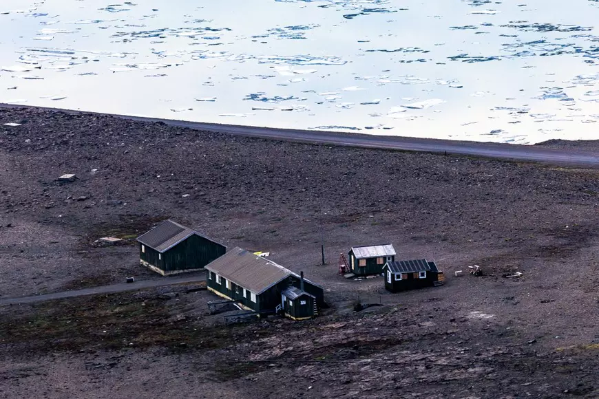 „Vânătoare uriașă de comori” în Groenlanda, după ce gheața a început să se topească. Cine sunt miliardarii care o finanțează