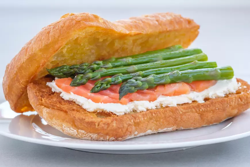Asparagus and salmon sandwich