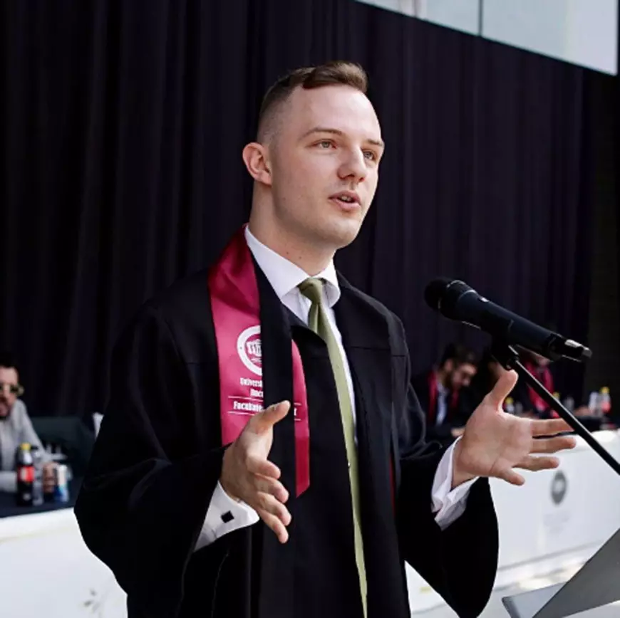 România, pe ultimul loc în UE la procentul de elevi și studenți care și muncesc. Un rector, un reprezentant al studenților și un trainer analizează cauzele