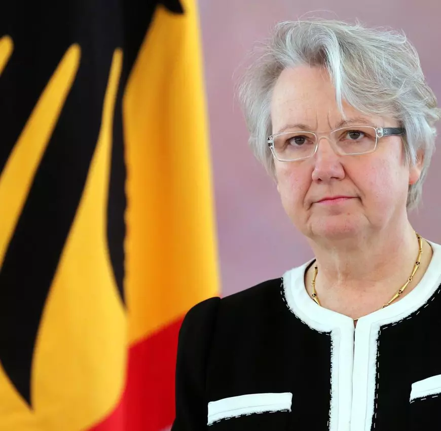 Șase miniștri ai educației din toată lumea care au fost acuzați de plagiat. Doar doi au renunțat la funcții