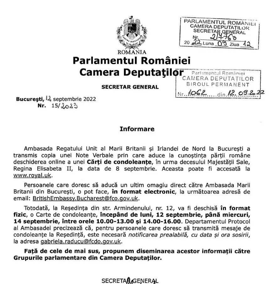 Ambasada Marii Britanii a deschis o carte de condoleanţe pentru demnitarii români după moartea reginei Elisabeta