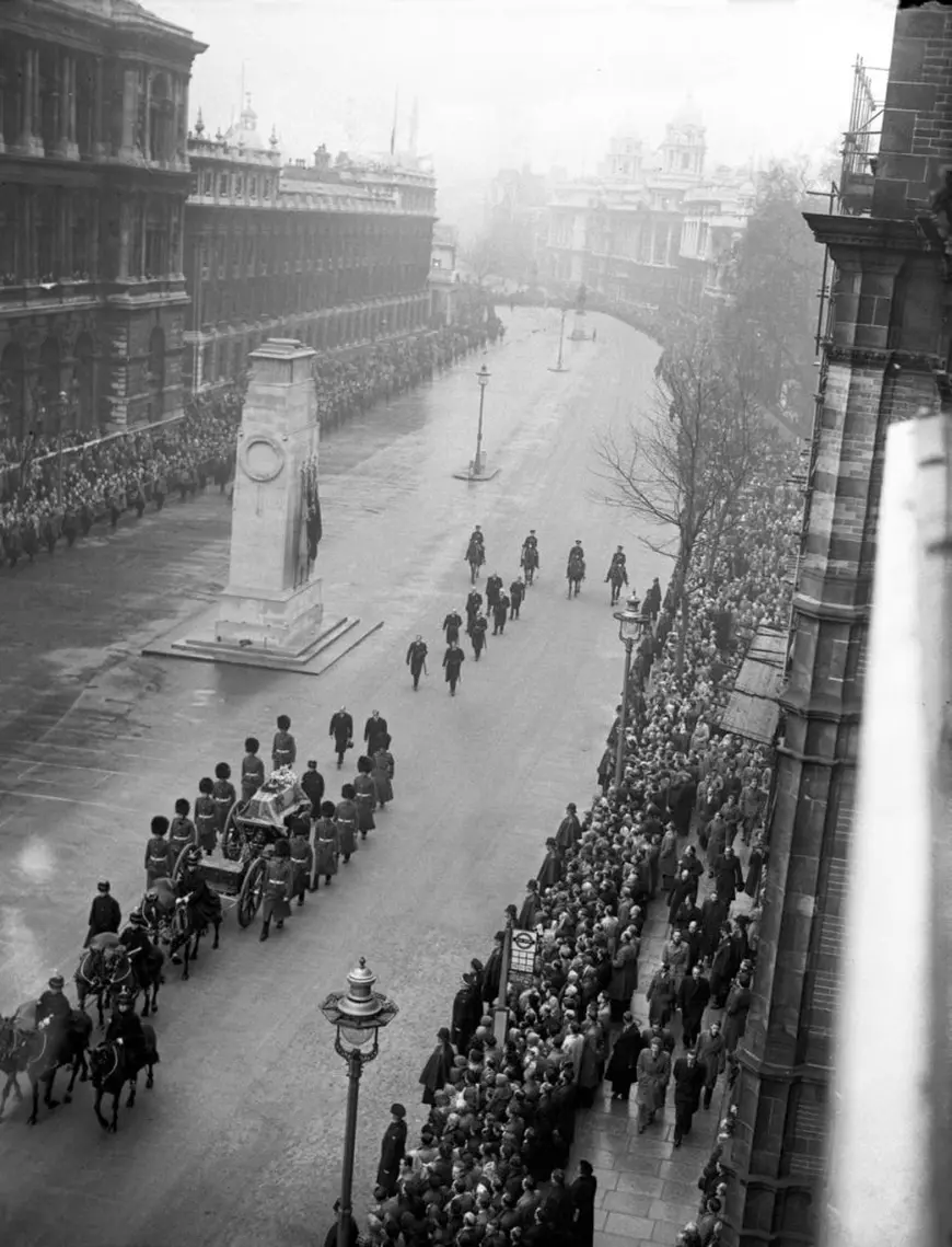 Un eveniment istoric. Cum arăta Londra ultima dată când a murit un monarh