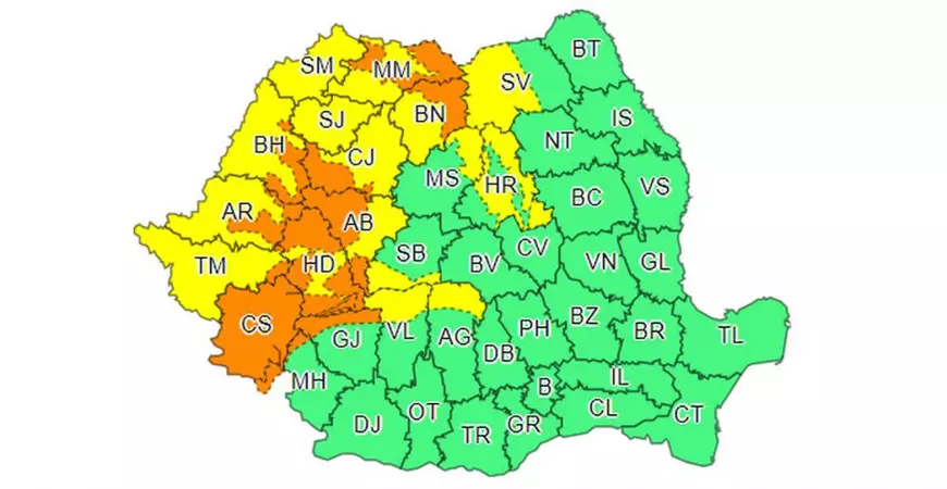 Noi avertizări emise de meteorologi. Ploi și vânt în toată țara, în acest weekend