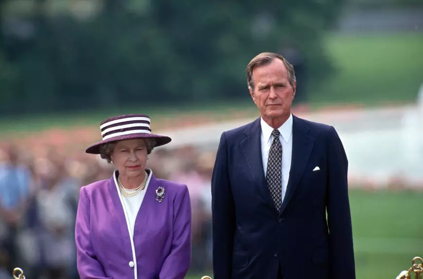 Regina Elisabeta a II-a. Mari întâlniri cu liderii lumii: de la Tito la Indira Gandhi, Papa Ioan Paul al II-lea, Gorbaciov sau Nicolae Ceaușescu