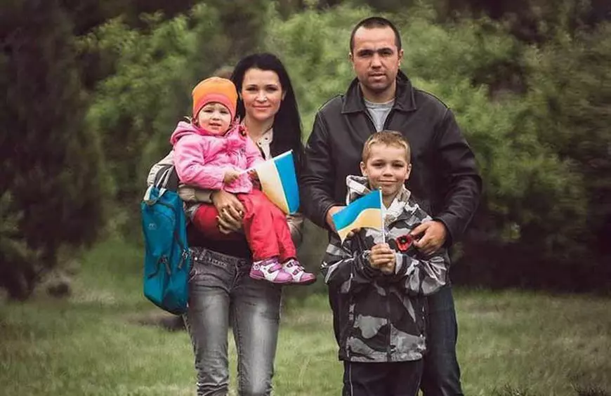 O ucraineancă și-a recunoscut soțul ucis de ruși și aruncat în groapa comună de la Izium când i-a văzut mâna într-o fotografie devenită virală