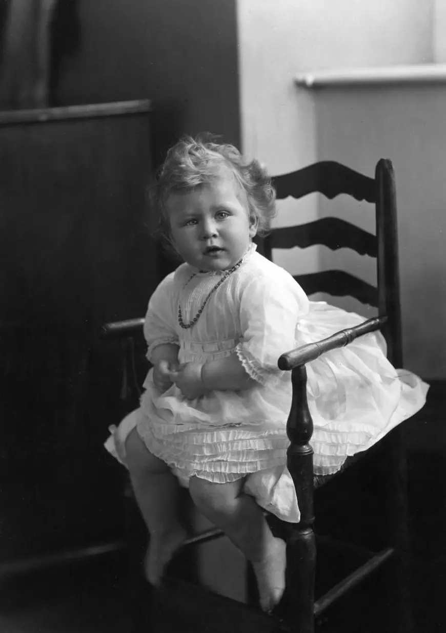 Viața reginei Elisabeta a II-a în imagini. Fotografii memorabile din viața celui mai longeviv monarh britanic