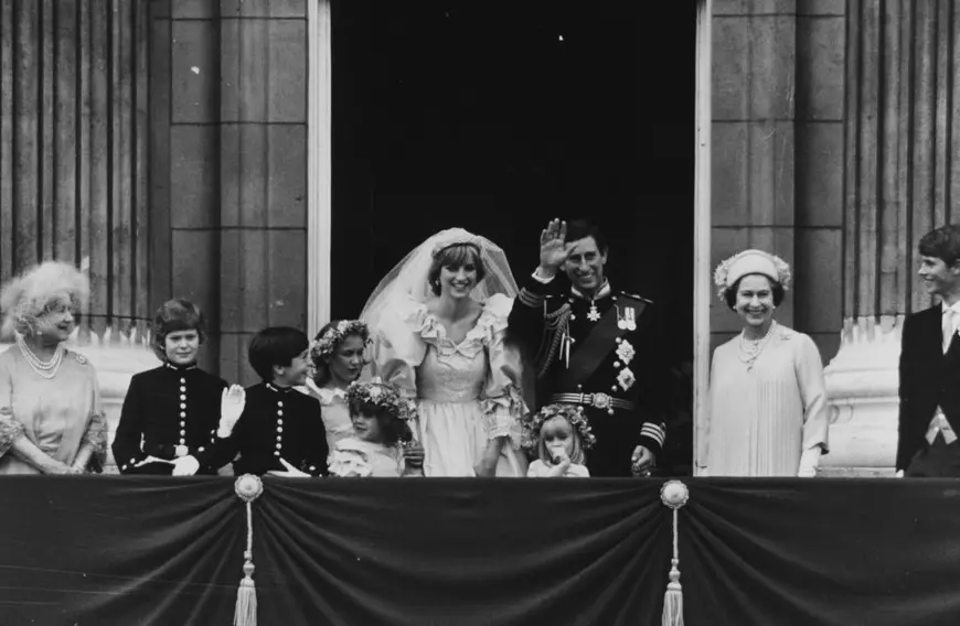 Viața reginei Elisabeta a II-a în imagini. Fotografii memorabile din viața celui mai longeviv monarh britanic