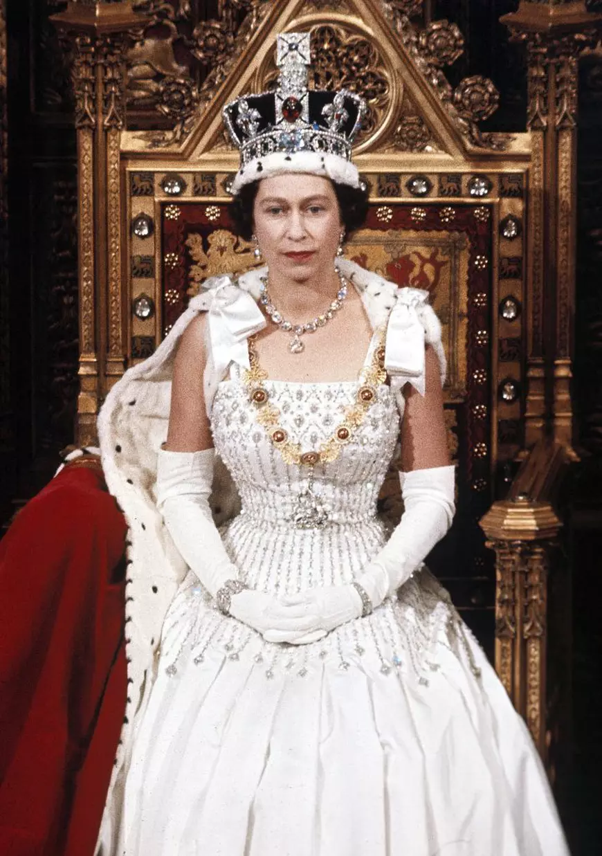 Viața reginei Elisabeta a II-a în imagini. Fotografii memorabile din viața celui mai longeviv monarh britanic