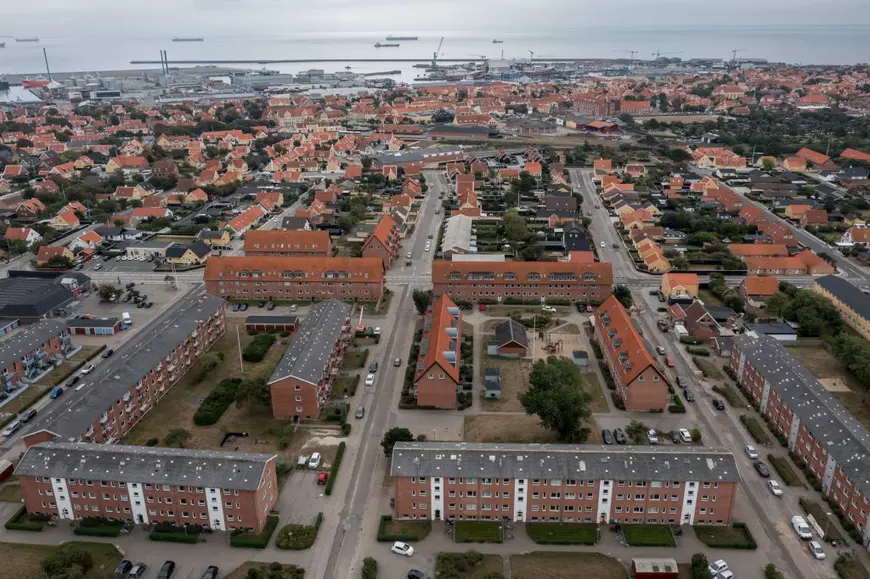 REPORTAJ din diaspora. Ultimul salariu pe care l-a câștigat ca profă în România a fost de 1.200 de lei, iar primul salariu ca femeie de serviciu în Danemarca a fost de 2.000 de euro. Acum e profesoară în cel mai nordic oraș danez