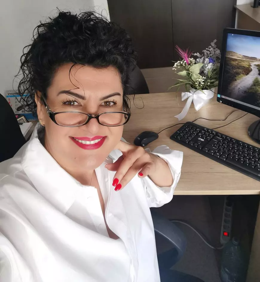 PSD încearcă să scape de consiliera județeană din Iași care nu terminase liceul, dar avea diplomă de facultate. Ce au decis magistrații