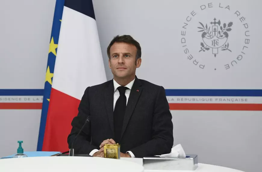 INTERVIU. Un important istoric european acuză orbirea unor politicieni: „Ruşii au ucis familii întregi, au bombardat teritorii, au violat femei. Ce e de negociat cu Putin?”