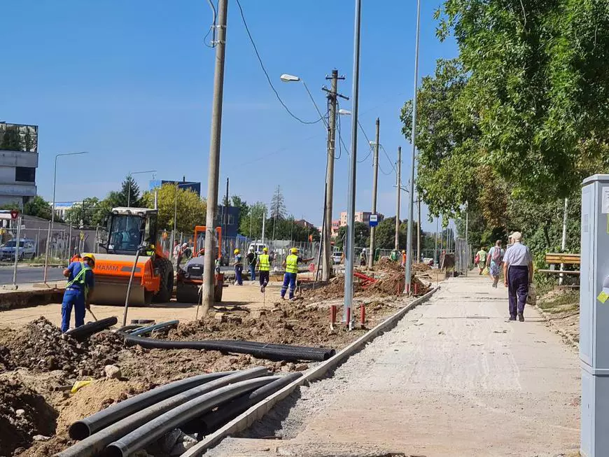 Familia evacuată din Prelungirea Ghencea, fără despăgubiri, a primit o locuinţă de la Primăria Sectorului 6. Cei doi pensionari se treziseră cu buldozerele la poartă