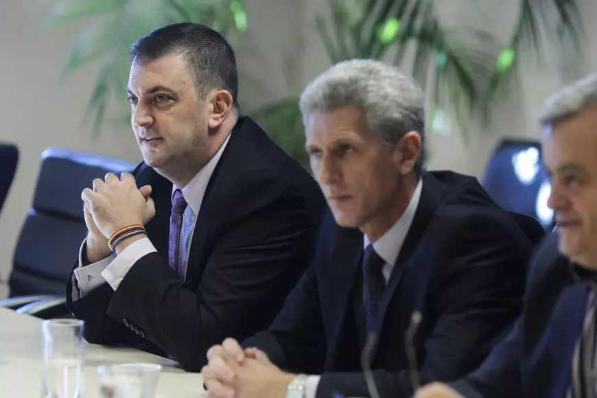 „Milionarul fără chip” Dragoș Dobrescu a folosit „nemulțumirea publică față de cum se construiește metroul” ca să ceară o mită de 1 milion de euro