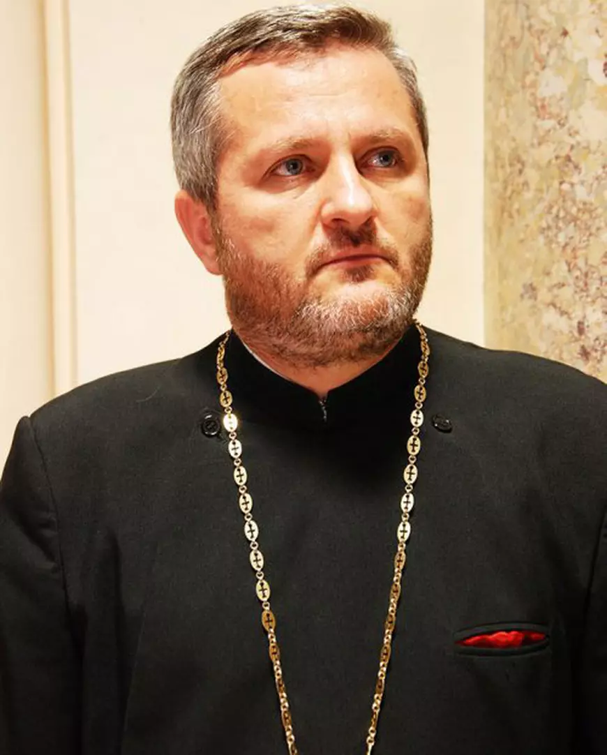 DOVADA CĂ BOR ȘTIA. Un consilier patriarhal din Sfântul Sinod al BOR a primit, acum 6 ani, o tânără care i-a arătat SMS-urile în care Visarion Alexa o hărțuia. Patriarhia a primit și un email cu probele de la studentă. Ce a făcut Biserica 